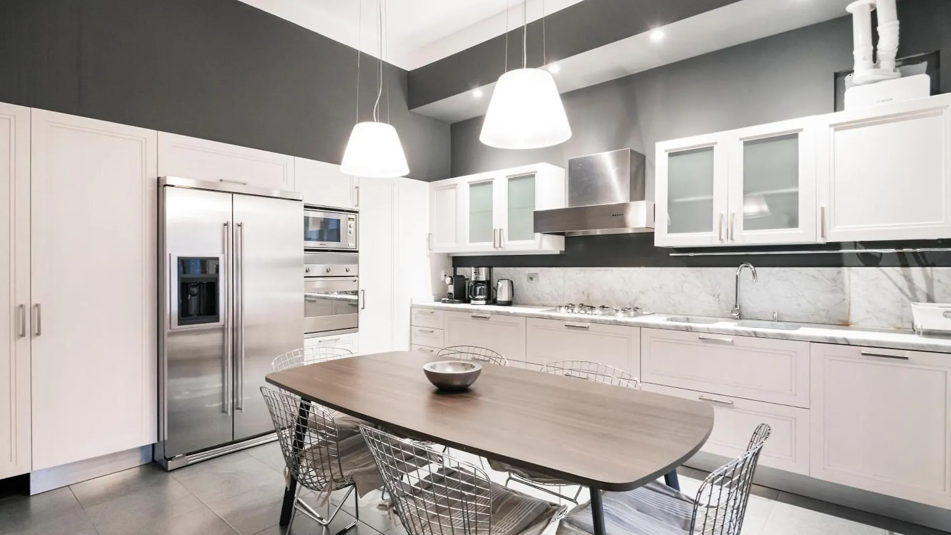 Easylife - Magnificent Splendid Apt Sant'Ambrogio ミラノ アパート