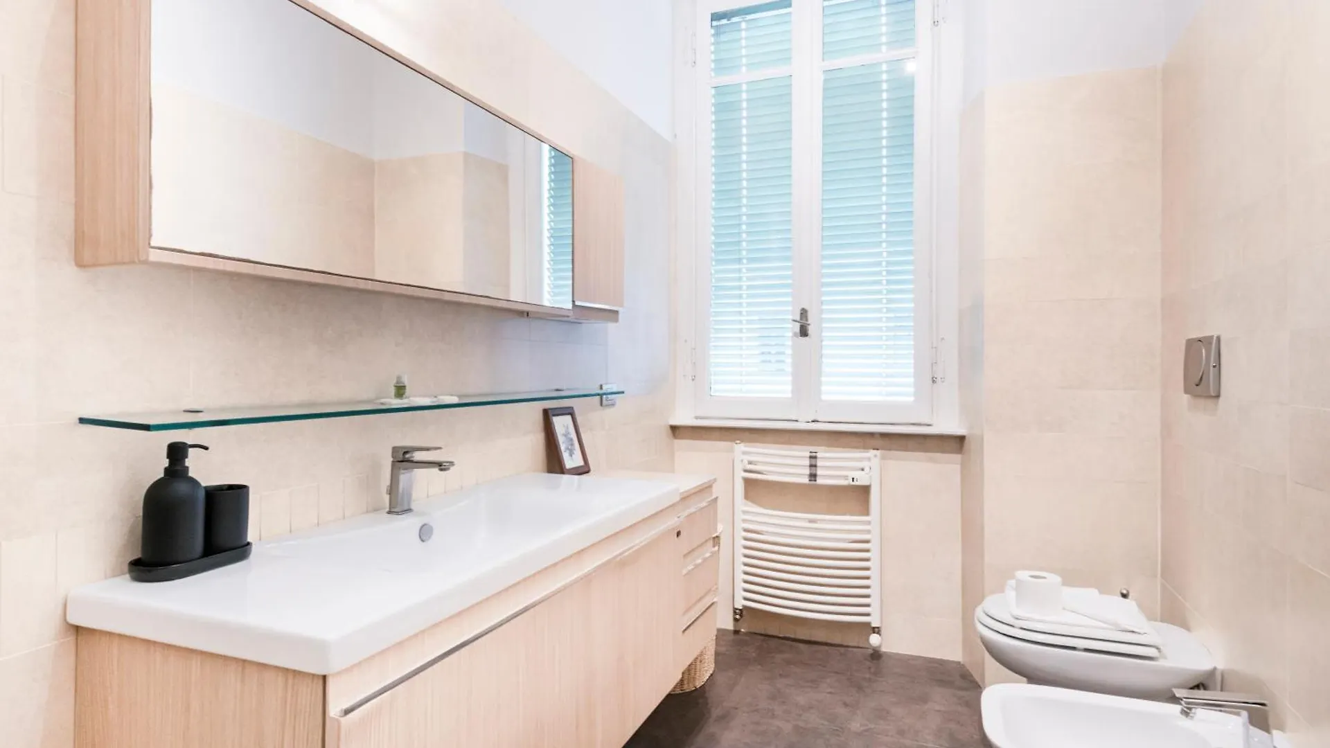Easylife - Magnificent Splendid Apt Sant'Ambrogio ミラノ イタリア